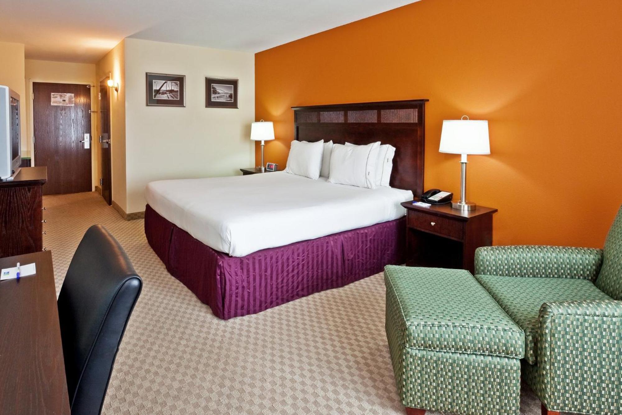 Holiday Inn Express & Suites Chattanooga-Hixson By Ihg Exterior photo